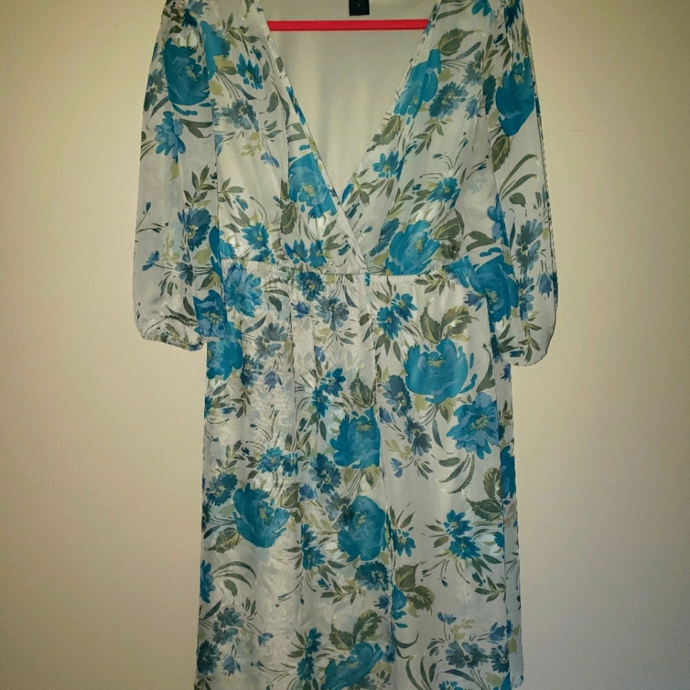 Torrid size 1 sage green floral dress
